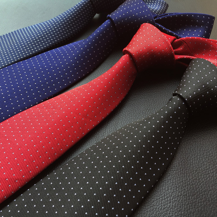 实力商家现货供应8cm涤纶材质黑白蓝满天星花纹男士商务领带