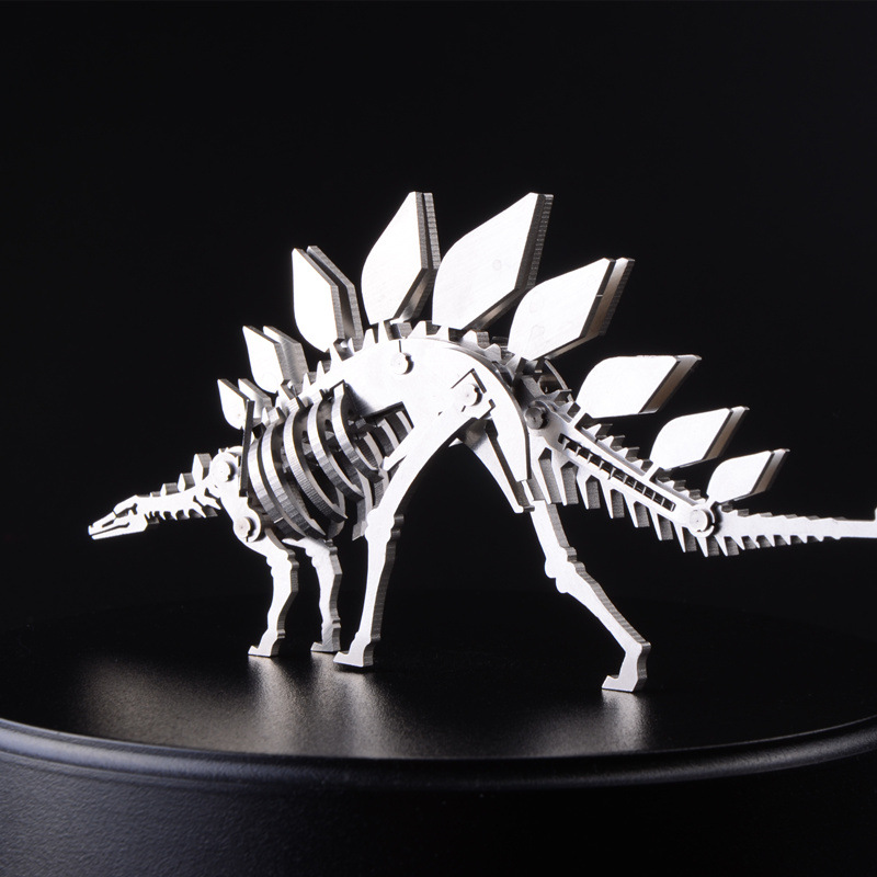 钢魔兽 不锈钢全金属模型 可拆卸拼装 侏罗纪公园恐龙 剑龙成品