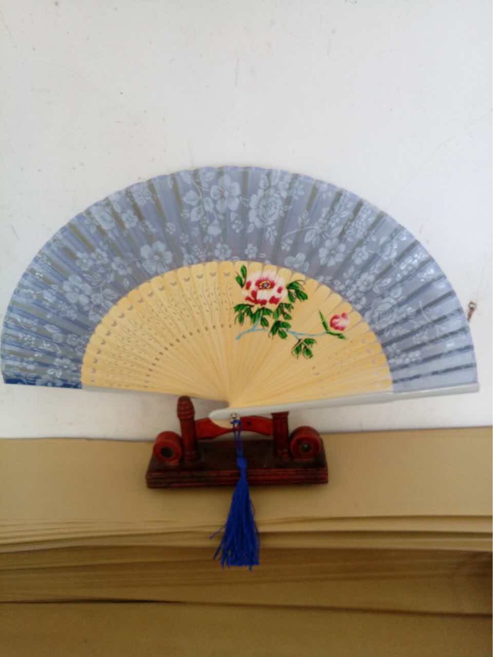 厂家直销 优质中国风手绘真丝扇 和风折扇 真丝扇 手绘日式折扇
